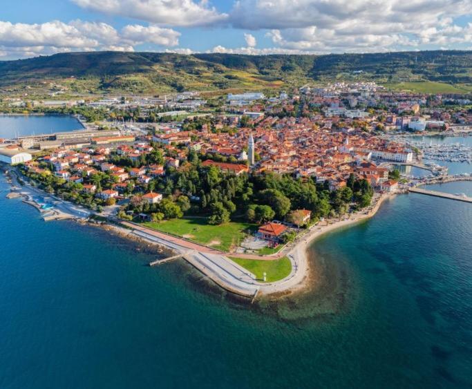 Fontana Lejlighed Izola Eksteriør billede