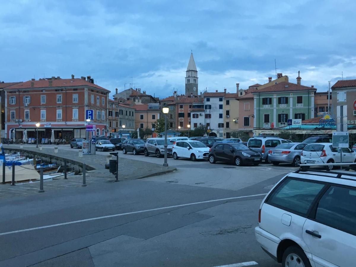 Fontana Lejlighed Izola Eksteriør billede